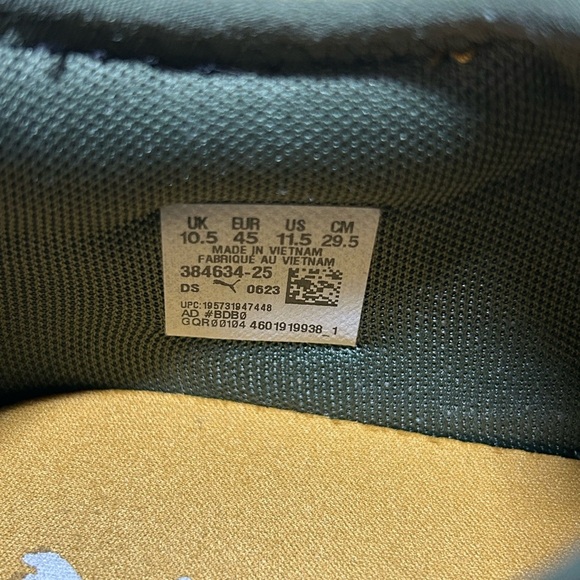 Puma Sneakers Size 11.5 - Picture 4 of 4